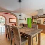Finca Assindia, En Costa De Los Pinos