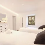 Beeindruckende Grosse Villa Papa Mit Privatpool