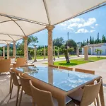 Luxurioeses Landhaus Mit Whirlpool Im Freien Und Pool, Ideal Fuer Veranstaltungen