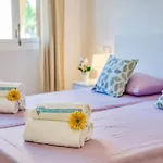 Retreat In Alcudia With Lake View