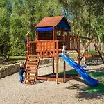 Charming Holiday Home Near Beach