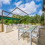 12 Person Country House In Petra