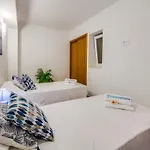 Seafront Apartment, 200M From Beach