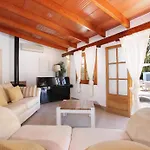 Schoenes Ferienhaus In Pollenca Mit Privatem Pool