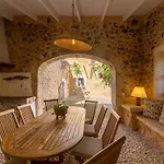 Charming Country House For 8 Adults