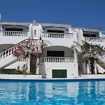 Stunning Apartment With Pool