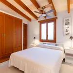 Clarona - Beautiful House With Private Swimming Pool And Free Wifi