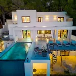 Villa In Cala Salada Sleeps 14