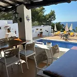 Hostal Cala Moli