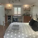 Retreat Studio