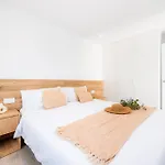 White Suites 3