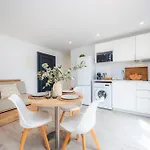 White Suites 2