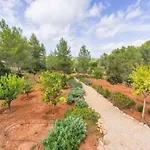 Charming Villa In The Heart Of San Rafael