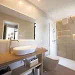 Binife - Villa Rodeada De Naturaleza Y Con Piscina
