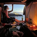 Vintage Camper Van Explore Driving Mallorca - Full Equip