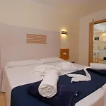 Apartamentos Ferrera Beach