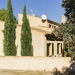 Es Comella