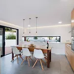 Villa O2
