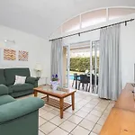 Villa Laura 245