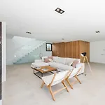 Brand New Luxury Villa Infinity Pool & Views