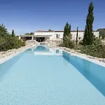 Residence By G Villa Calicant