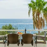 Ses Roques De Cala Bona
