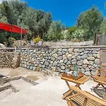 Can Besso Mancor De La Vall