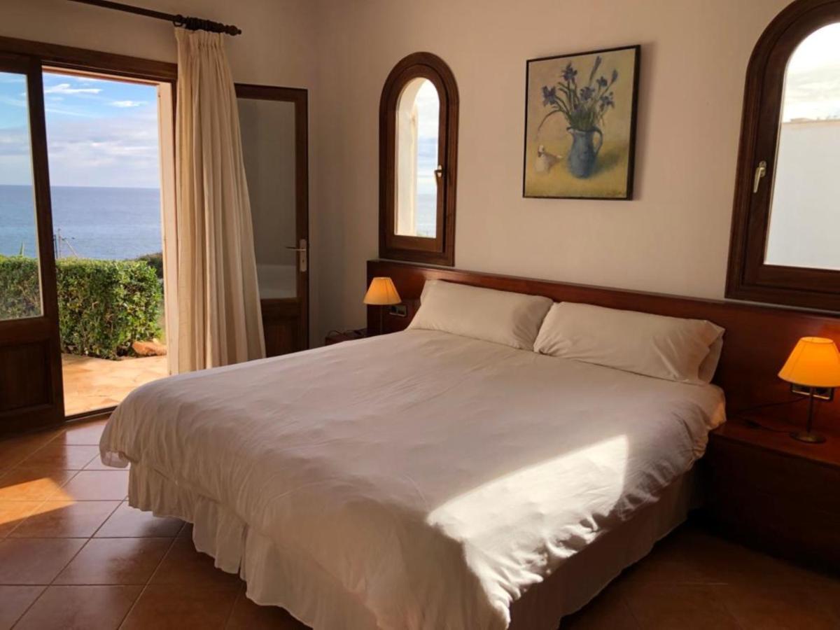 Sol Naixent Willa Cala Ferrera (Mallorca)