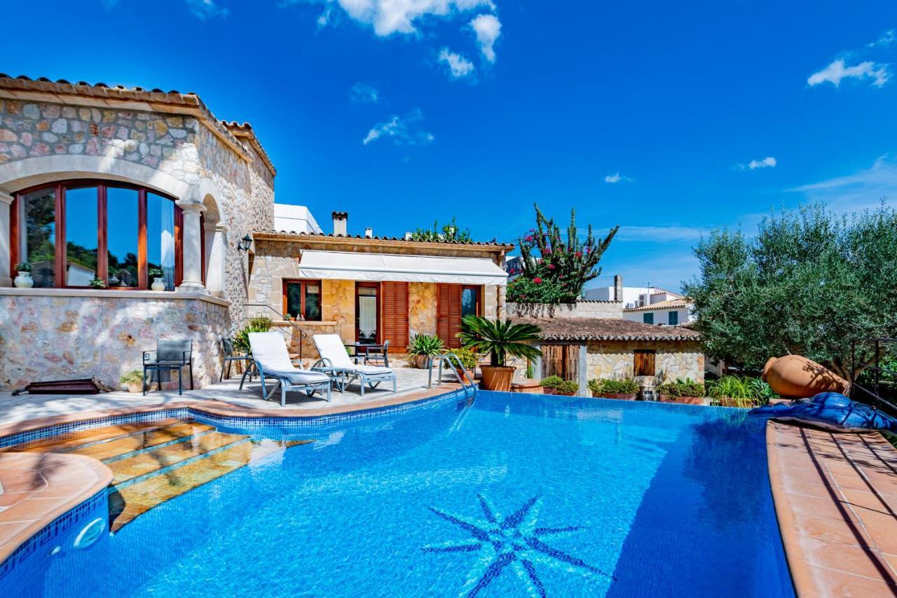 Villa In Center Of With Pool And Jacuzzi Pollença