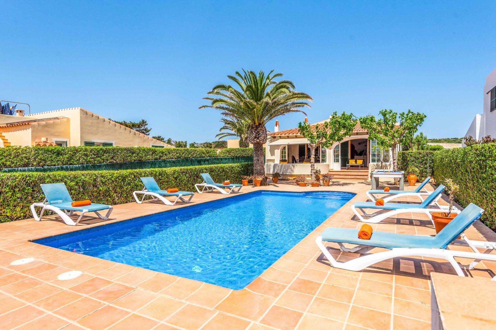 Tana * Cala'N Blanes (Menorca)