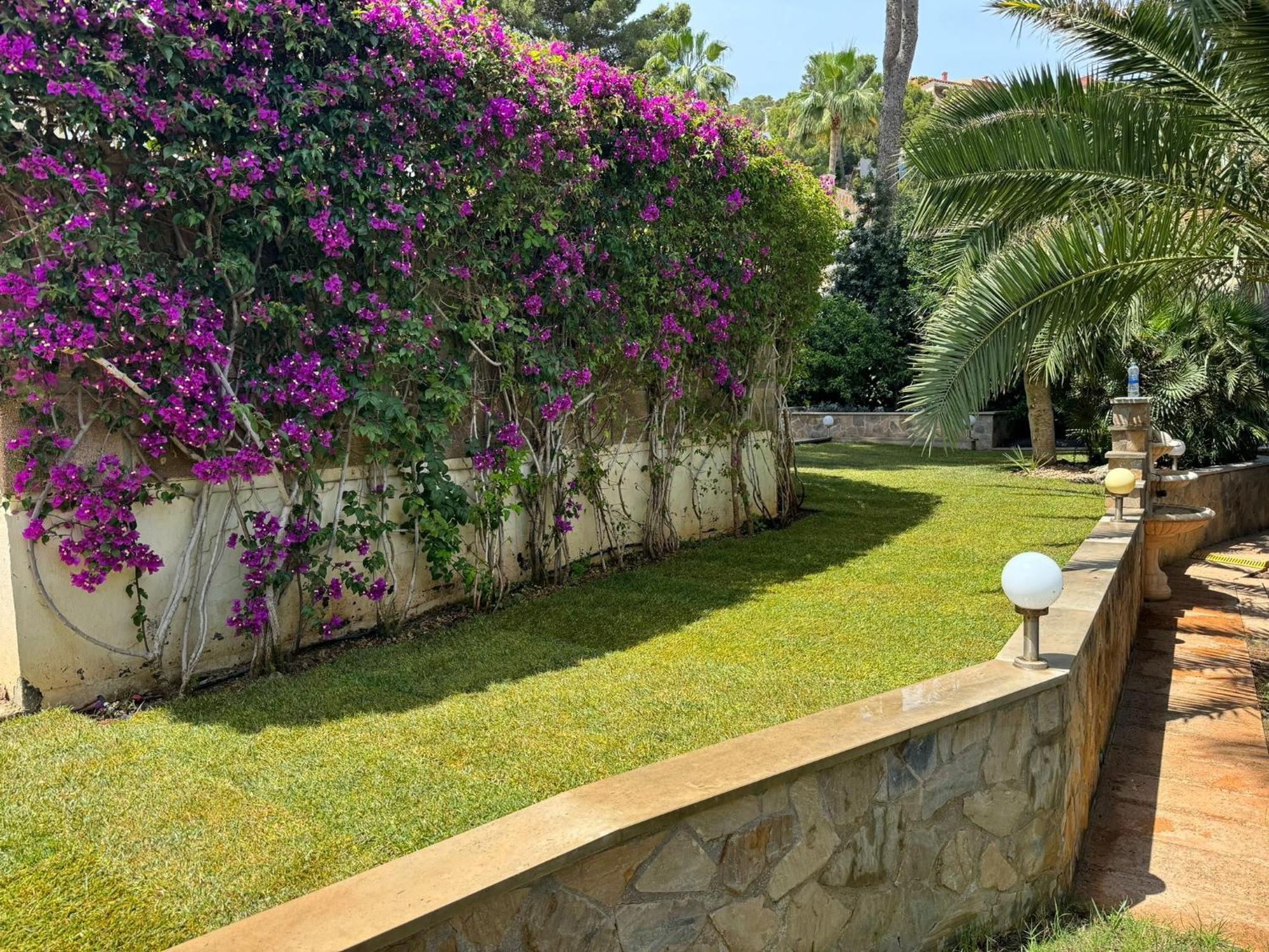 Villa Exklusive In Fuer Bis Zu 8 Personen, Mit Meerblick Und Pool