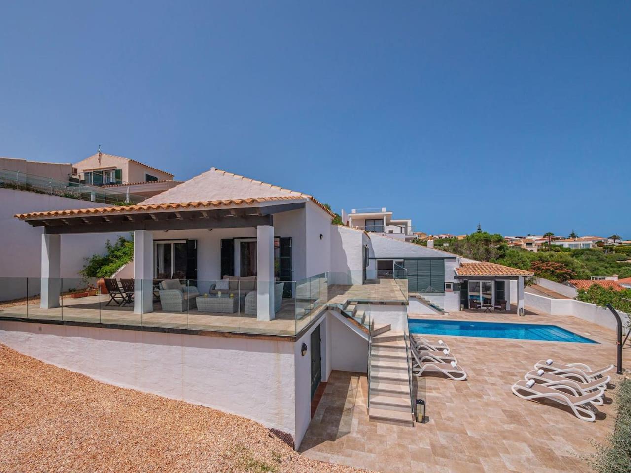 Villaser Villa *