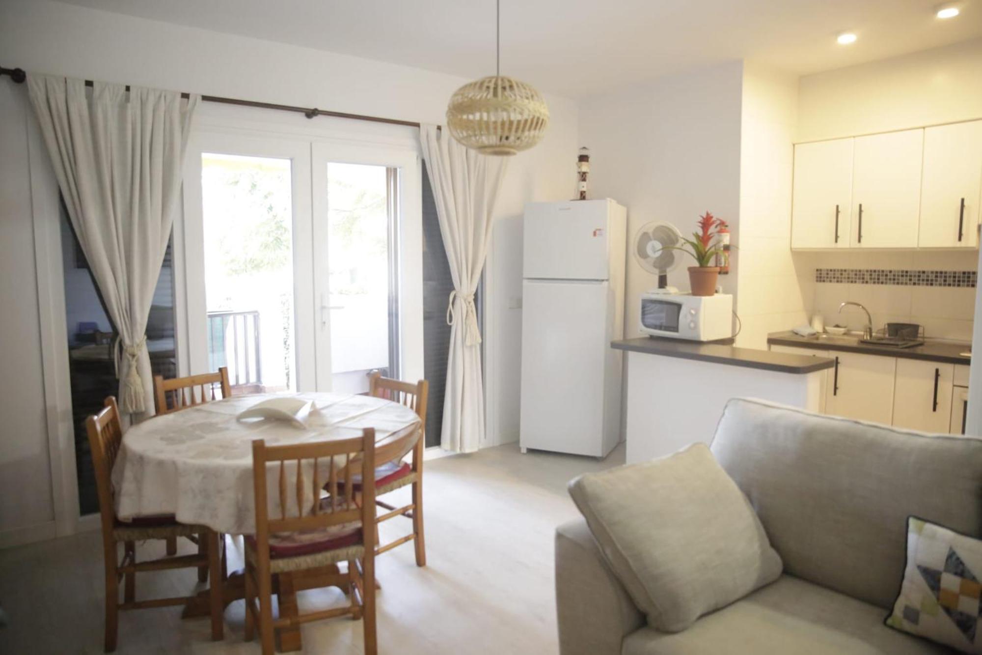 Apartamento Con Encanto En Residencial Con Piscina *