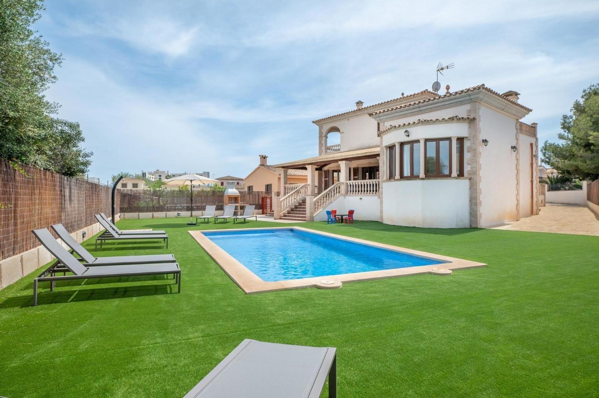 Mit Privatpool Fuer 10 Personen Ca 288 Qm In Sa Coma, Mallorca Suedostkueste Von Mallorca Holiday home *