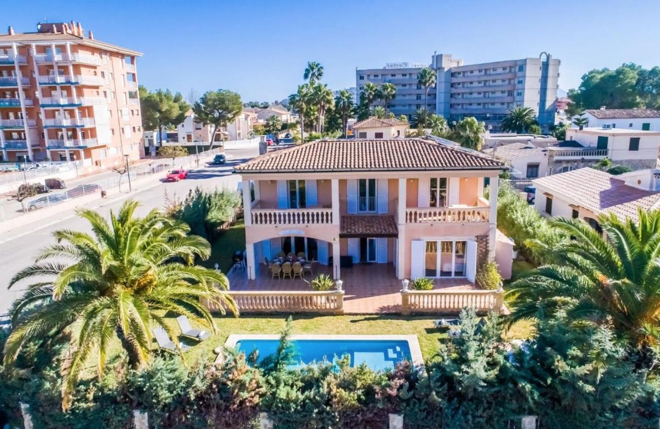 Villa Lago *