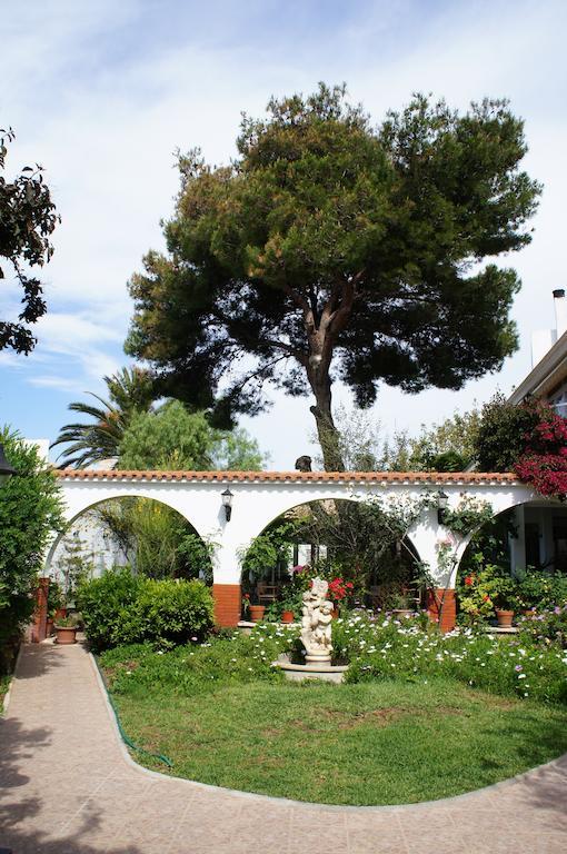 Penzion Oasis Menorca *